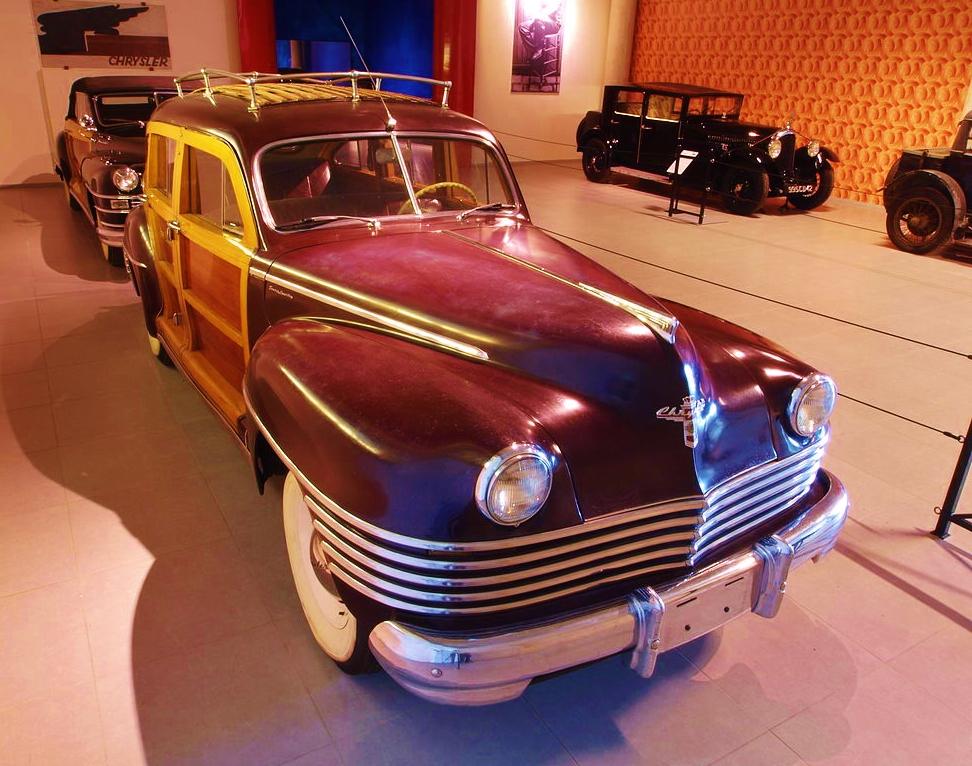 1946 Chrysler town and country woody #3