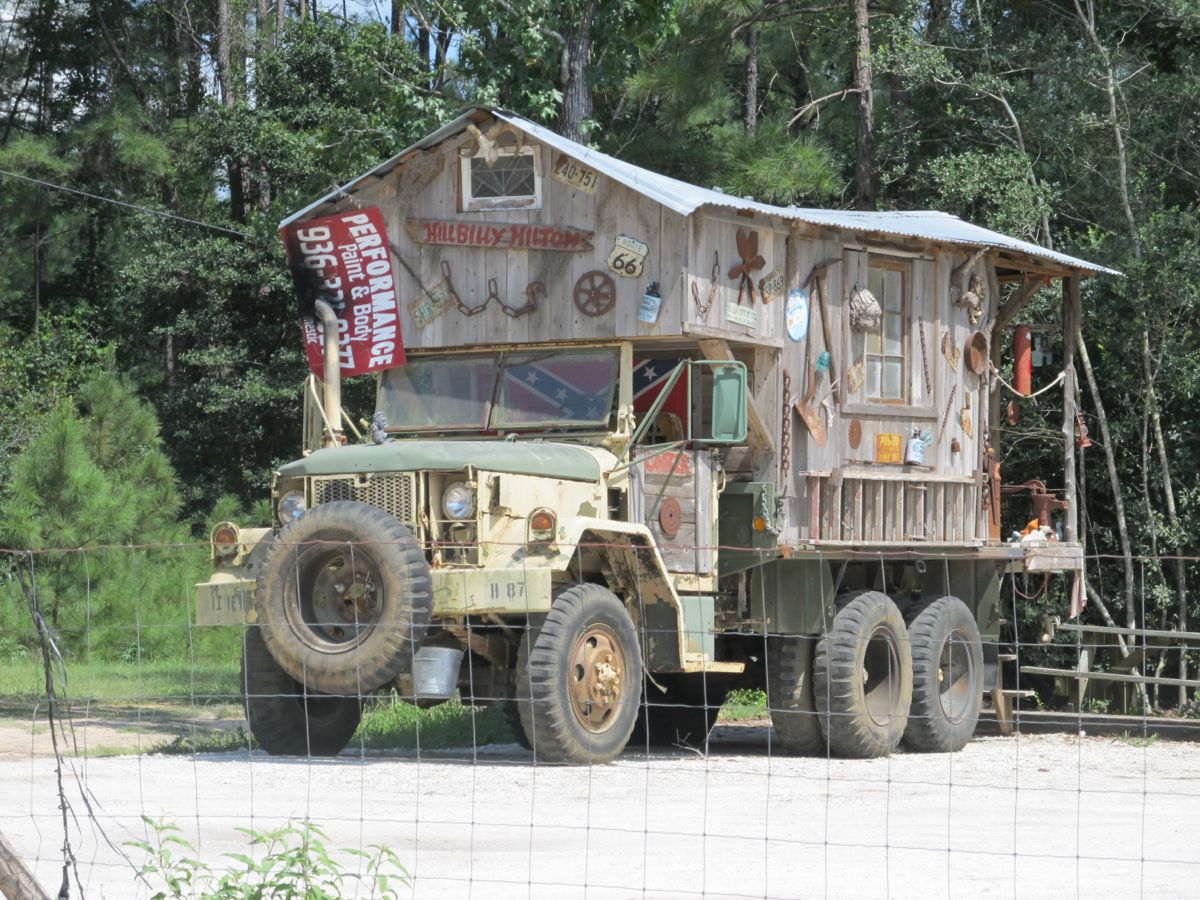 Little-house-on-wheels.jpg