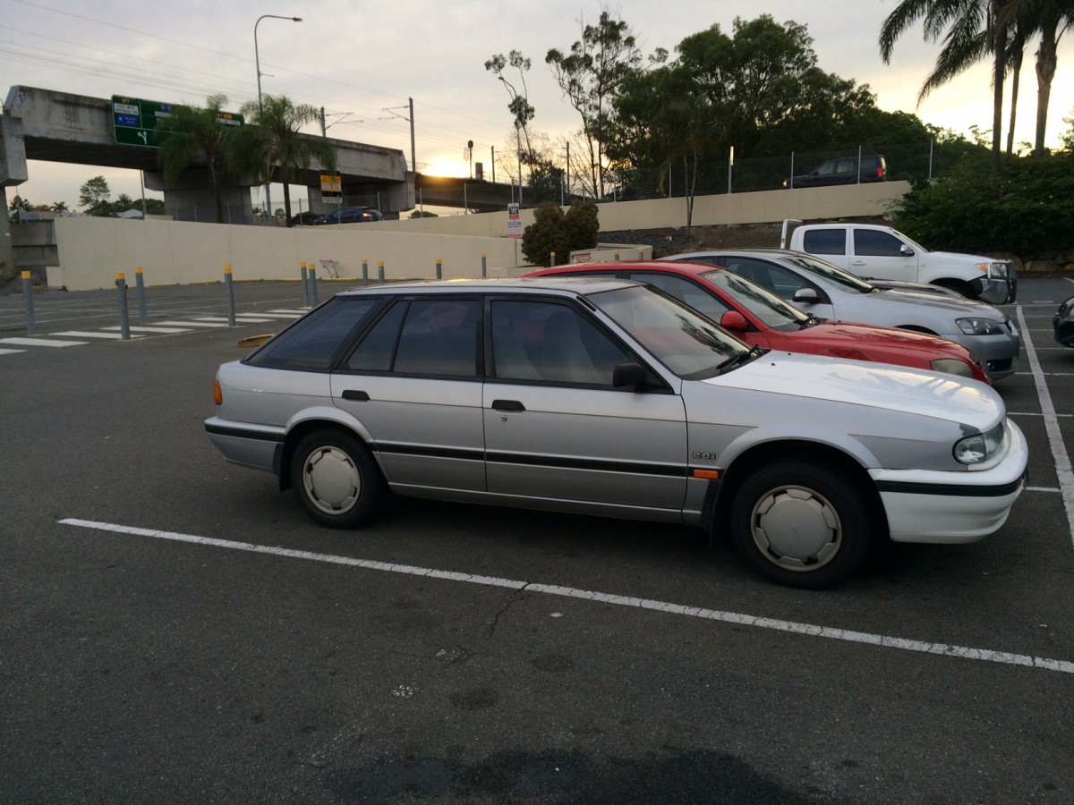 Nissan pintara 1989