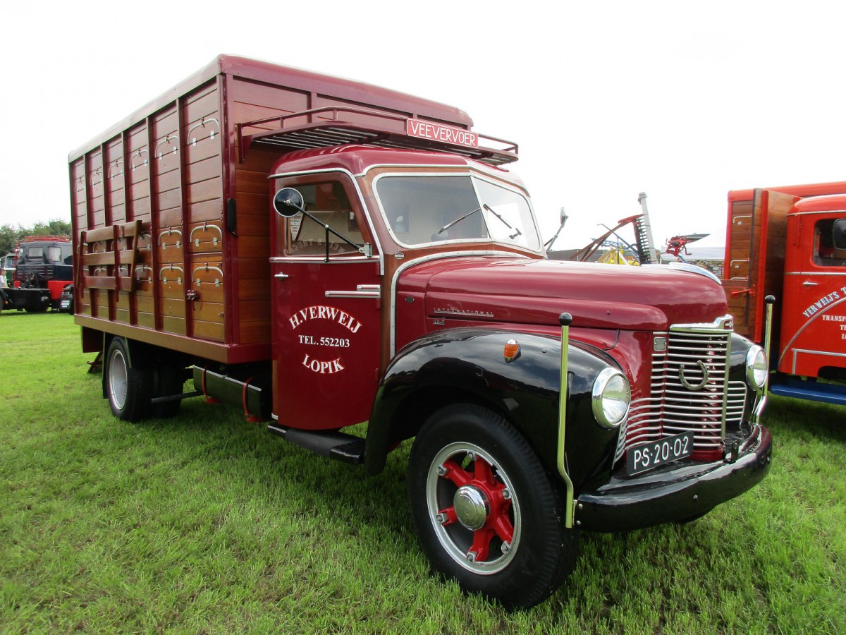 Truck Show Classics: 2016 Oldtimer Truck Show Stroe – American Trucks