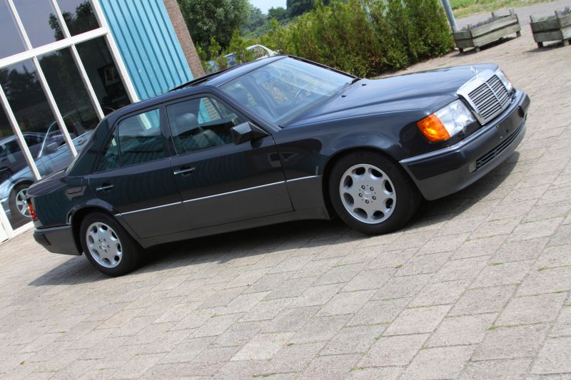 1992 Mercedes-Benz 500E Row Spec, Slicktop