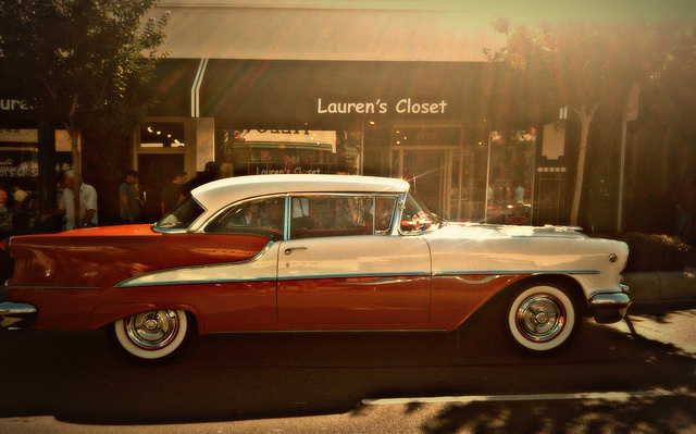 Curbside Comparison: 1955 Oldsmobile Eighty Eight vs. 1955 Buick ...