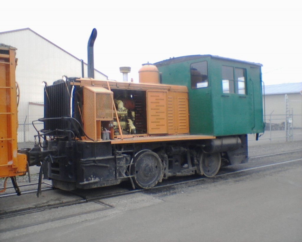 Trackside Classic: 1937 Plymouth ML Locomotive – The Other Plymouth