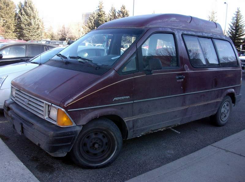 Old ford minivan aerostar #10