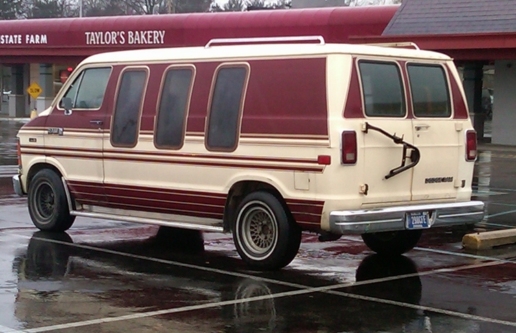 1980 Customized ford van #5