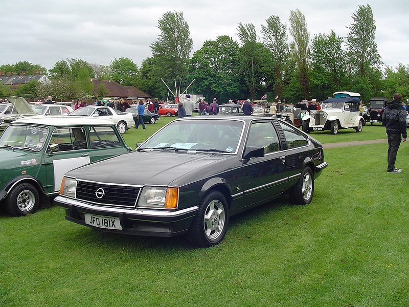 Opel monza 30 e