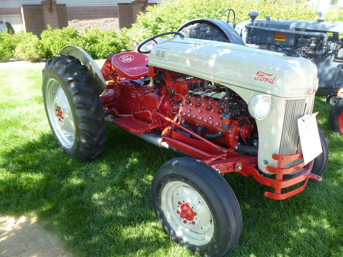 Ford tractor paint scheme #2