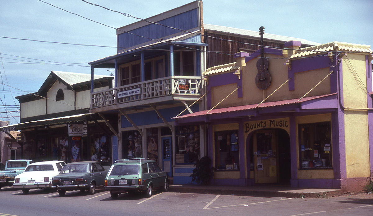 CC Streetscape: Paia, Maui, 1983 | Curbside Classic