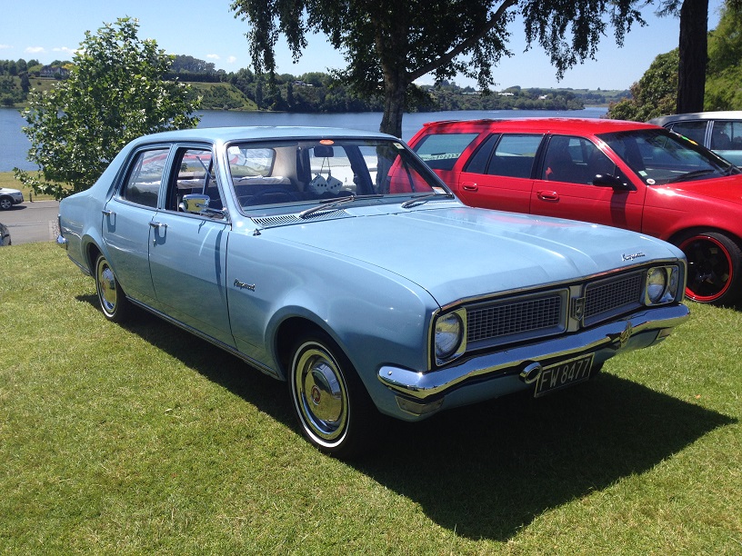 Car Show Classic: CurbLakeside in Cambridge II – The Australian Alumni