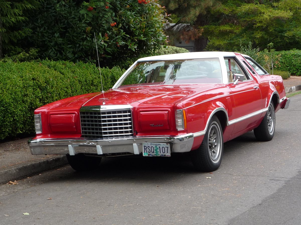 How to change a headlight on a 1977 ford expidition #1