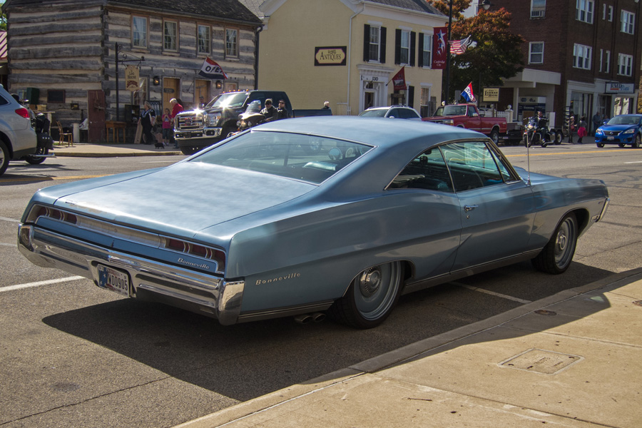 Curbside Classic: 1967 Pontiac Bonneville – A Long, Flowing Old Car On ...