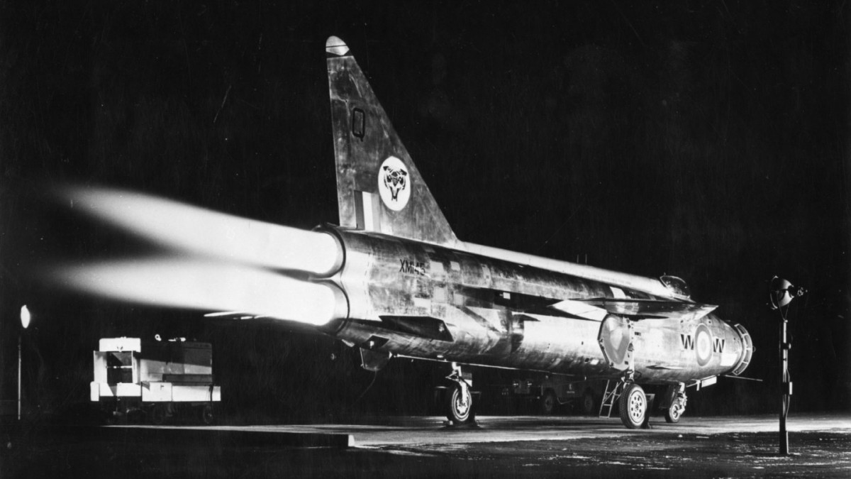 Rampside Classic: 1960 English Electric Lightning - Two Everests In ...