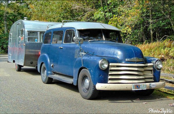 Suburban Carryall: 1950 Chevrolet 3100