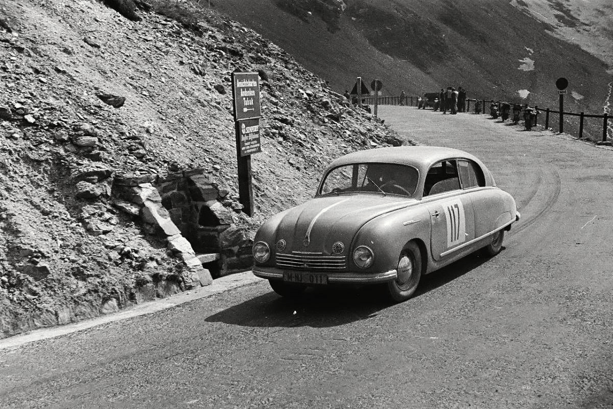 Museum Classics / Twofer: 1949 And 1952 Tatra T600 Tatraplan – Two ...