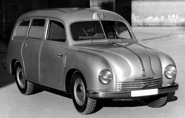 Museum Classics / Twofer: 1949 And 1952 Tatra T600 Tatraplan – Two ...