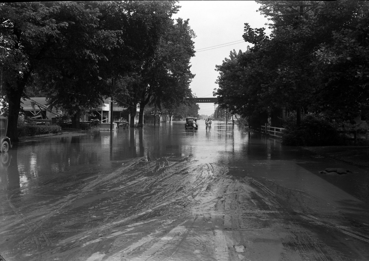 Vintage Snapshots: Flooding - Curbside Classic