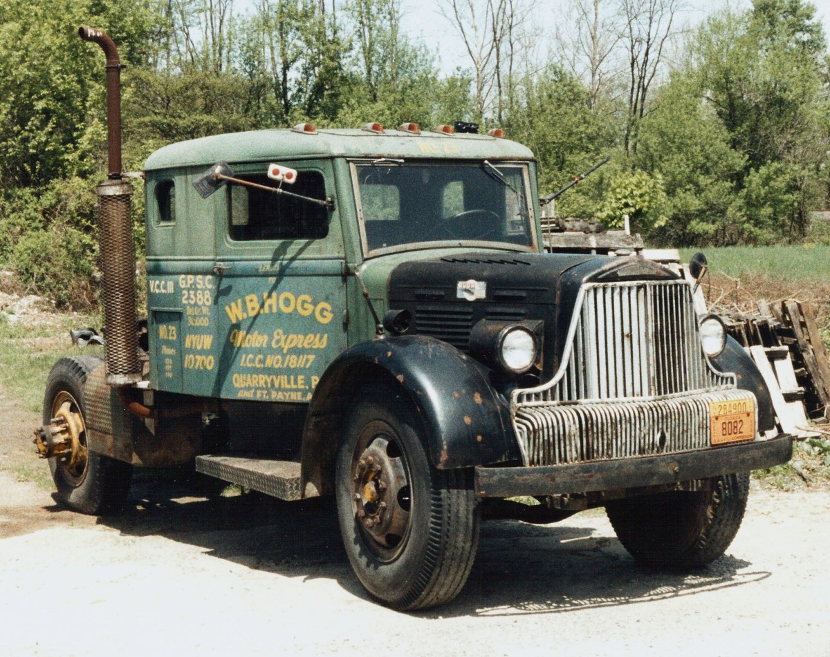 Vintage Truck Of The Day: 1940s Brockway - Without Its Mask, It Looks ...