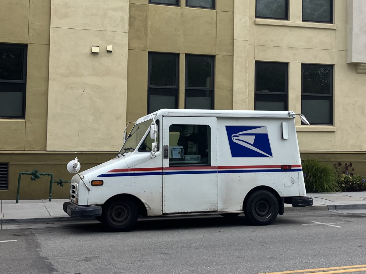 Curbside Outtakes: Changing Of The Guard, Postal Service Edition ...